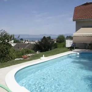 Entre Alpes Et Léman Couette-café